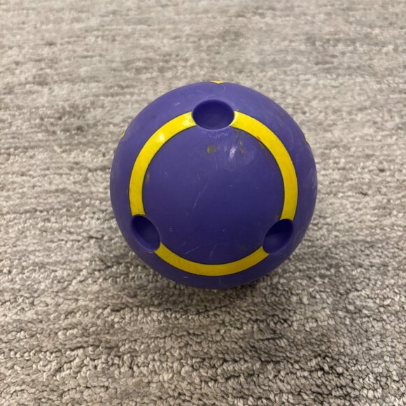 Bowling Set - Baby / Toddler Toy - 7 Pieces (6 pins + 1 ball) - Melissa & Doug - Picture 9 of 10